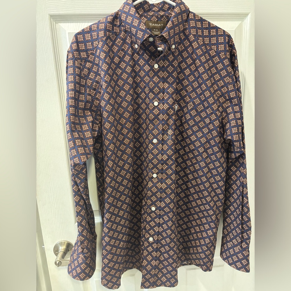 Ariat Mens Button down shirt Like New